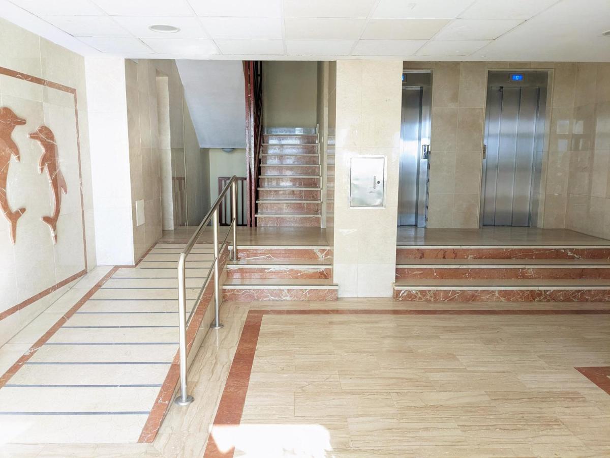 Apartamento En La Playa Con Garaje 加的斯 外观 照片