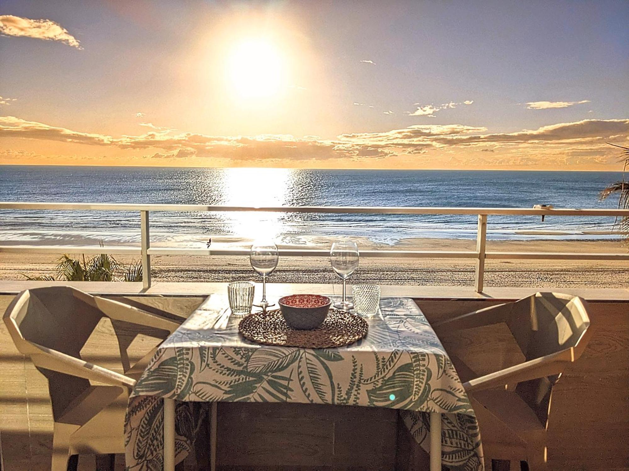 Apartamento En La Playa Con Garaje 加的斯 外观 照片